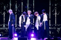 TOMORROW X TOGETHERがドラマチックなライブパフォーマンス！＜Mrs. GREEN APPLE presents『CEREMONY』＞