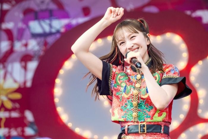ももいろクローバーZ、ごぶごぶフェス初登場!「走れ!-ZZ ver.-」で壮観な景色を作り出す