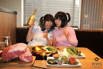 【動画】個性派コスプレイヤー・翡翠ベル　松谷琉優がマイペースで可愛い過ぎる食レポ！？ もつ鍋にトマトすき焼き いい肉の日限定メニューを堪能！