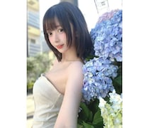 美デコルテ全開！Yami、紫陽花との２ショットを大公開！