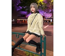 「かわいすぎでレッドカード出ますよ」みもれもん、ストリートファッション×都会の夜景のおしゃれショットを公開