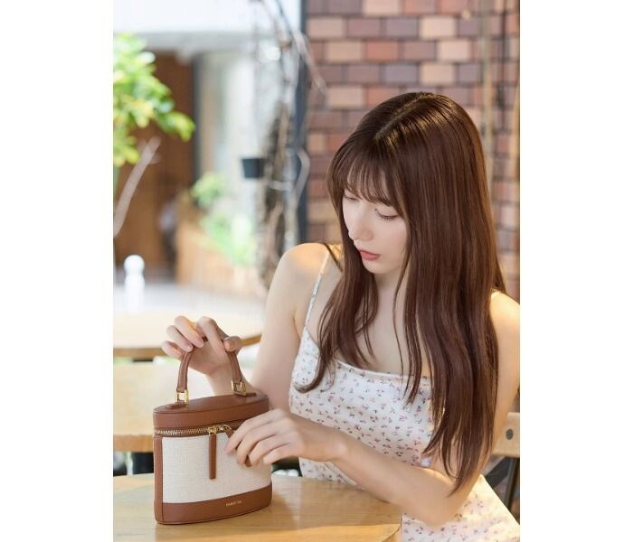 雪平莉左、色白素肌の夏っぽワンピース姿を公開！