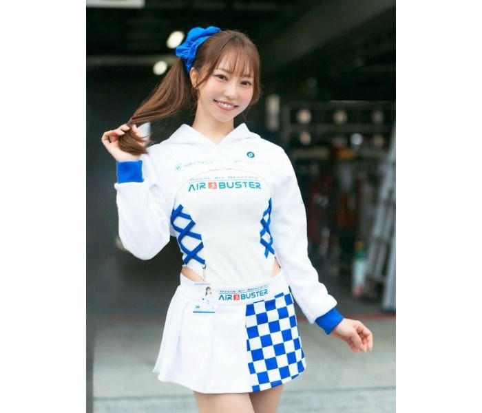 城戸ひなの、ポニーテールが映えるスポーティな攻めコスチューム!