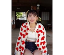 長谷川かすみ、爽やか笑顔が超キュート！豪華写真集オフショットを公開