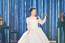 南野陽子、飛天でディナーショー開催！ディナーショーでは異例となるファッションショーを披露！SNSで話題の人気メンズモデルおじフェスが登場！男女がすれ違うドラマチックな演出に会場どよめき