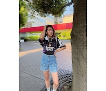 中川安奈、生脚の迫力にドキッ！ショートジーンズでスポーティに
