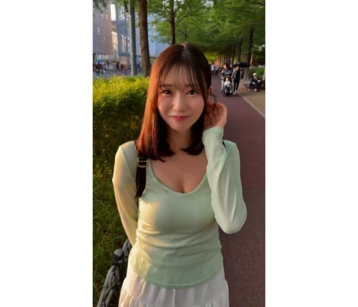 「なんという透明感！キレイ」我妻ゆりか、あざと可愛いお散歩動画に釘付け！！