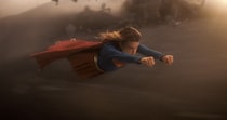 映画「スーパーガール」初登場映画No.1のヒットスタート！スーパーマンとの初対面映像も解禁