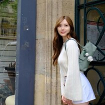 白石麻衣、美脚あらわな天使すぎるホワイトコーデを披露！！