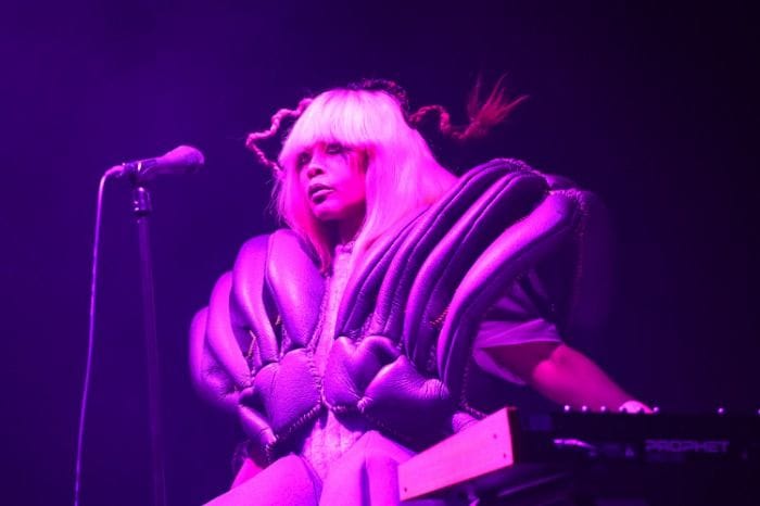 エリカ・バドゥが圧巻のステージ!7年ぶりに復活したSOUL CAMP 2026で90分超のライブ披露