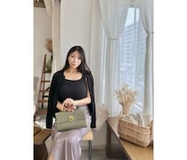 穂川果音、ブラックで魅せる！大人の色気にファン悶絶