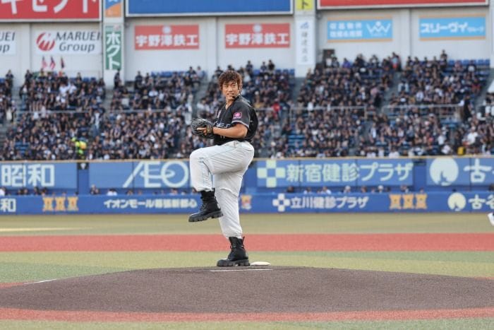 【速報】EXILE B HAPPY・中務裕太、TETSUYAが千葉マリンスタジアムにてセレモニアルピッチで登場！