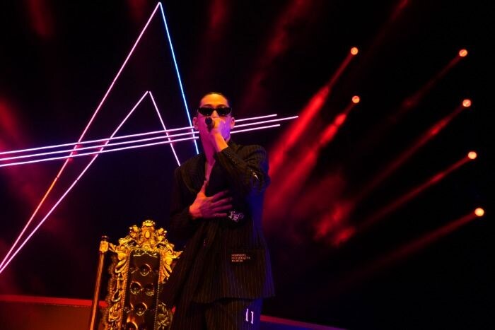 EXILE AKIRA、初のソロツアーが大阪で開幕！中務裕太、陣ら豪華ゲストも登場