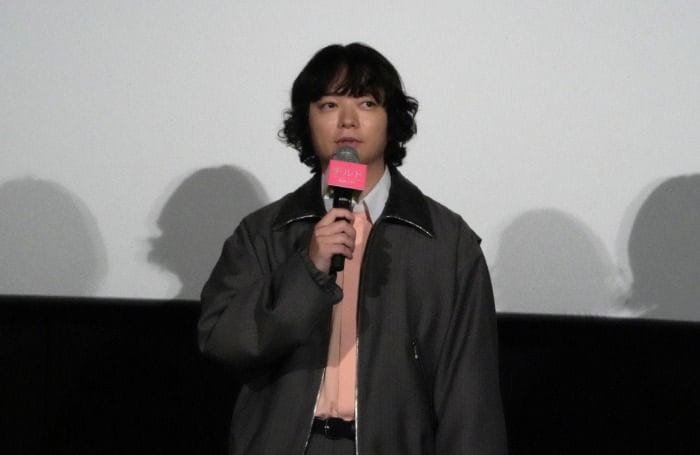 染谷将太、映画「チルド」初日舞台挨拶で作品への思い語る「皆さんに観ていただいて完成する」