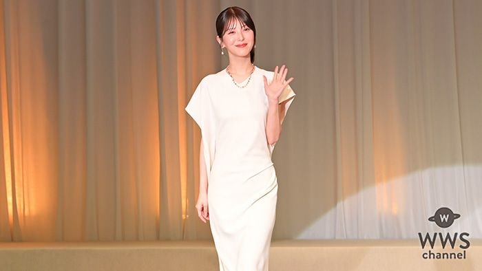【動画】浜辺美波、美しさが際立つホワイトワンピース姿で日本ジュエリーベストドレッサー賞20代部門受賞で思いを語る「またこの賞をいただけたことを本当に光栄に思っております」