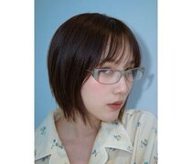 「バッサリ切ってる！？天使すぎる可愛さ」本田翼、上品なアイウェア姿を披露