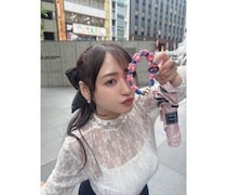 池田メルダ、レースの可愛い洋服×ブラックのミニスカートで令嬢ファッション！！