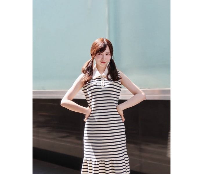 AKB48小栗有以、ツインテールもアップヘアも可愛いボーダーコーデ披露