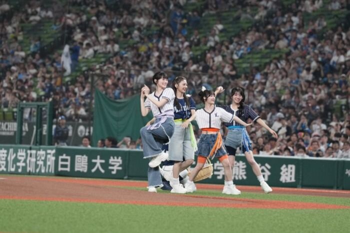 CUTIE STREET佐野愛花&真鍋凪咲、ベルーナドームでセレモニアルピッチ!自己採点は92点と88点