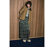 佐藤栞里、アンニュイな表情で魅せる秋の装いにファン「どストライクすぎる」の声