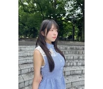 工藤理子、ギンガムチェックの青ワンピで夏少女！ファン絶賛「ビジュいい」