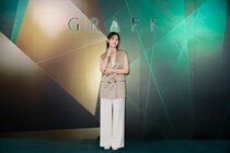 本田翼、ダイヤモンドジュエリーを重ねた洗練コーデ披露！グラフ新作イベントに登場