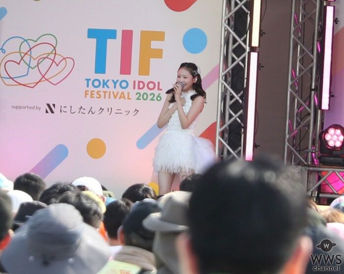 【写真特集】櫻井優衣、純白のフェザーミニドレスで登場!圧巻のパフォーマンスでTIFを盛り上げる!!<TOKYO IDOL FESTIVAL 2026>