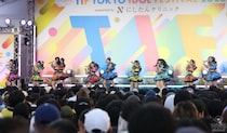 【写真特集】SKE48、カラフルなネオンカラーが映えるフリル衣装で登場！圧巻のパフォーマンスでTIFを盛り上げる！！＜TOKYO IDOL FESTIVAL 2026＞