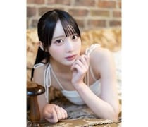 七海りお、見つめる視線にドキッ！ファン誘う「肩紐結んで」