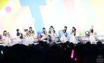 【写真特集】≠ME、ホワイト×ネイビーを基調にきらめく装飾をあしらった衣装で登場！圧巻のパフォーマンスでTIFを盛り上げる！！＜TOKYO IDOL FESTIVAL 2026＞