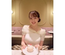 まるでプリンセス！佐々木沙羅、華やかなコーデに釘付け！