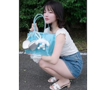 天木じゅん、色白美肌で魅せるブルーコーデ！ファン悶絶