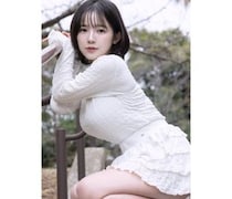 天木じゅん、ボンキュッボン！曲線美で魅せるホワイトコーデ！！