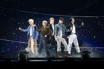 STARGLOW、初の横浜アリーナ公演で計3万人を熱狂！1stアルバム「Aurora」11月18日リリース決定