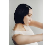 「なんと、凛とした大人の美しさ！」吉岡里帆、キリッと洗練されたモードコーデを披露！