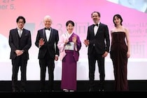 吉永小百合、のん、第38回東京国際映画祭レッドカーペットに登場！
