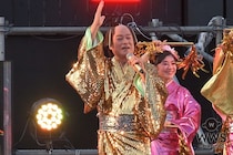 【動画】松平健、名曲「マツケンサンバII」を熱唱！早着替え・激しいダンスパフォーマンスで会場大盛り上がり＜2026 神宮外苑花火大会＞