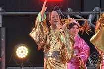 【動画】松平健、名曲「マツケンサンバII」を熱唱！早着替え・激しいダンスパフォーマンスで会場大盛り上がり＜2026 神宮外苑花火大会＞