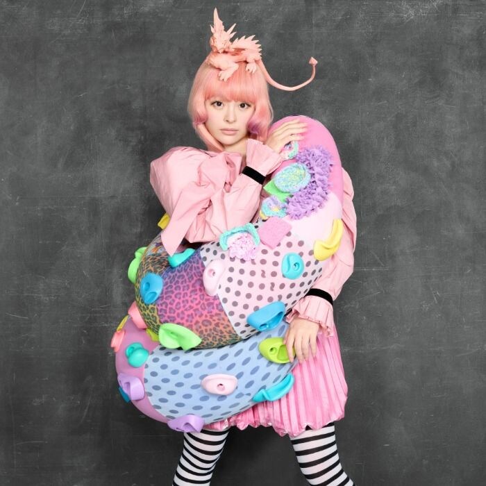 きゃりーぱみゅぱみゅ、横浜スタジアムで自身初のセレモニアルピッチ！試合後にはライブも実施