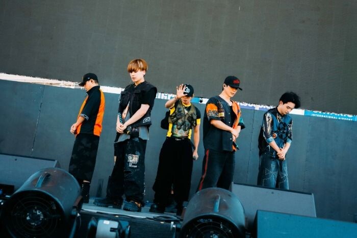 BE:FIRST、LAの世界的音楽フェスに出演!全6曲ノンストップで気迫のステージ披露
