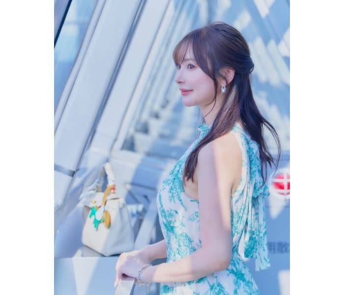 姫野みなみ、雰囲気がGOODなブルーコーデSHOTを公開