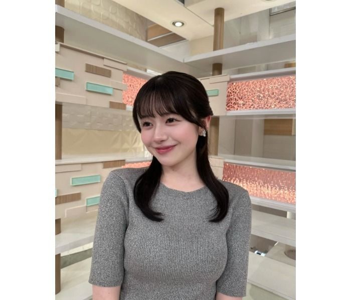「素敵なコーデ＆笑顔めちゃくちゃかわいい」入江あんな、上品で落ち着いたきれいめコーデを披露！