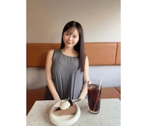 森香穂、リラックス感のあるシンプルコーデ×さらさらヘアが可愛いショットを投稿