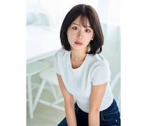「歩く美術品」あらた唯、シンプルT＆デニムコーデで圧倒的美貌をあらわに！
