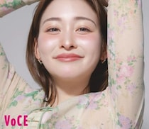 岩田絵里奈、憧れのイガリシノブによる3つのメイクに挑戦！「VOCE」10月号に登場