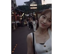 川栄李奈、ホワイトのノースリーブトップスにデニムを合わせた完璧コーデ披露