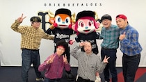 REAL AKIBA BOYZ、京セラドーム大阪でダンス披露！DRAGONが人生初のセレモニアルピッチ