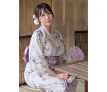 なめテレ・藤田美咲アナ、大人かわいいパープルの浴衣姿でファン魅了