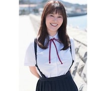 「本物の学生以上にかわいい」竹中知華、JK顔負けの制服ショットを公開