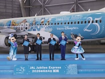 東京ディズニーシー(R)25周年“スパークリング・ジュビリー”開催記念特別塗装機「JAL Jubilee Express」披露